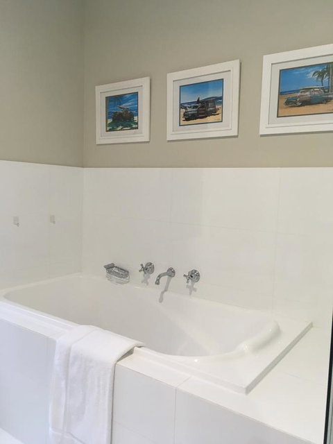 Rowley House - Accommodation Brunswick Heads 1