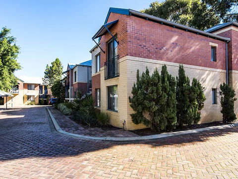 Subiaco Village 28 - Accommodation Brunswick Heads 24