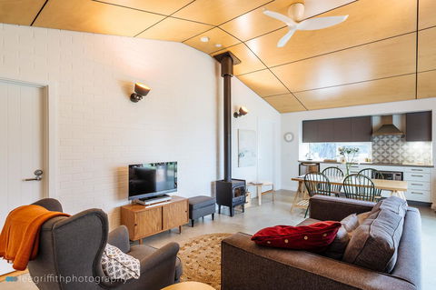 Stablebase - Accommodation Brunswick Heads 6
