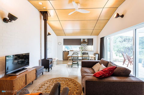 Stablebase - Accommodation Brunswick Heads 8