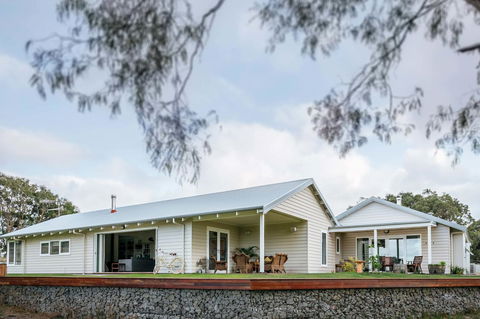 Stablebase - Accommodation Brunswick Heads 3