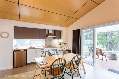 Stablebase - Accommodation Brunswick Heads 9