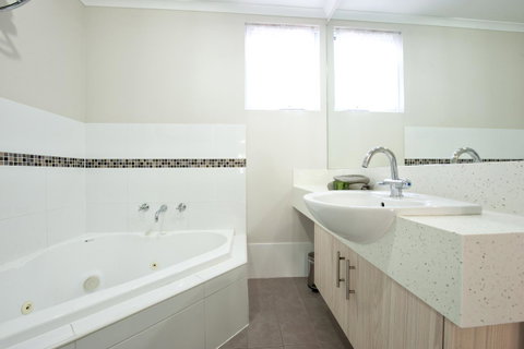 Mandalay Holiday Resort And Tourist Park - Accommodation Brunswick Heads 43