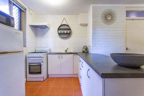 Fremantle Coastal Stay - 1 Bedroom Central Apartment - Accommodation Brunswick Heads 3