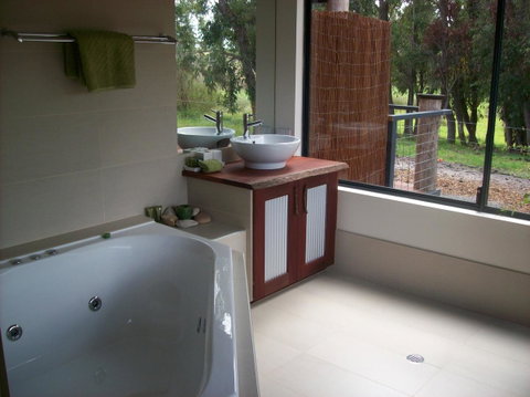 SilverSprings Spa Retreat Pet Friendly Cottages And Glampings - Accommodation Brunswick Heads 5