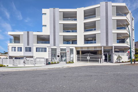 Infinite Apartment Opposite Garden City - Accommodation Brunswick Heads 14