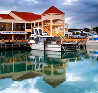 The Marina Hotel - Mindarie - Accommodation Brunswick Heads
