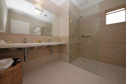 The Marina Hotel - Mindarie - Accommodation Brunswick Heads 15
