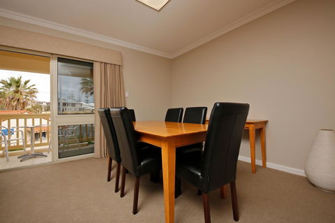 The Marina Hotel - Mindarie - Accommodation Brunswick Heads 11