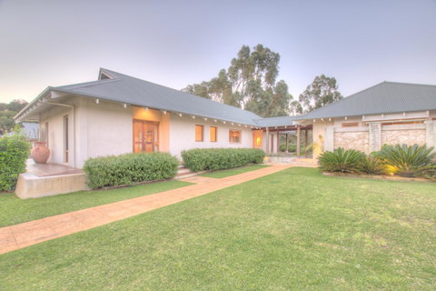 Moana Spa Villas - Prime Yallingup Location - Accommodation Brunswick Heads 1