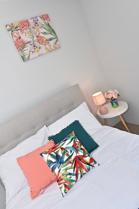 Modern Apartment Redcliffe Near Perth Airport: 0126 - Accommodation Brunswick Heads 11