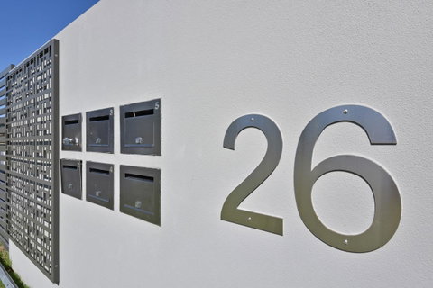 Modern Apartment Redcliffe Near Perth Airport: 0126 - Accommodation Brunswick Heads 38