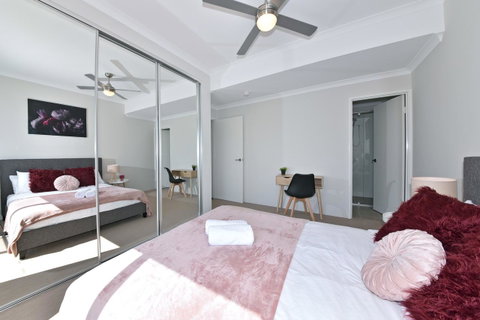 Modern Apartment Redcliffe Near Perth Airport: 0126 - Accommodation Brunswick Heads 5