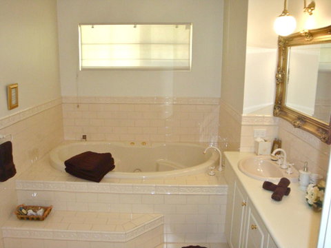 Lanterns Retreats - Accommodation Brunswick Heads 12