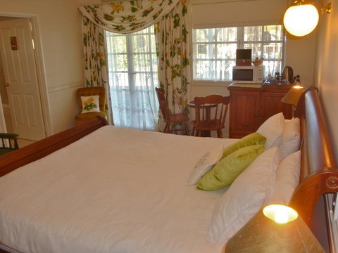 Lanterns Retreats - Accommodation Brunswick Heads 9