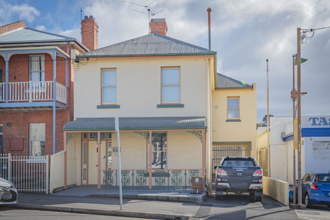4 Bedroom House - Hobart CBD - Free Parking - Free WIFI - Accommodation Brunswick Heads 5