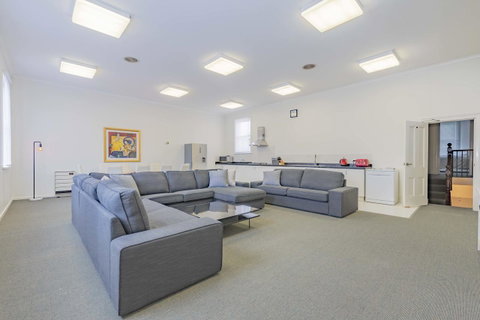4 Bedroom House - Hobart CBD - Free Parking - Free WIFI - Accommodation Brunswick Heads 17