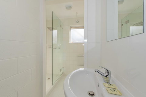 4 Bedroom House - Hobart CBD - Free Parking - Free WIFI - Accommodation Brunswick Heads 11