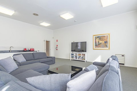 4 Bedroom House - Hobart CBD - Free Parking - Free WIFI - Accommodation Brunswick Heads 12