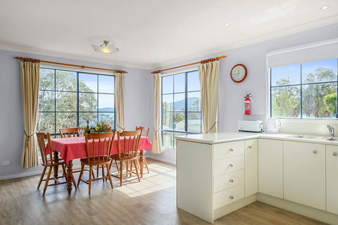 Omaroo Cottage Bruny Island - Accommodation Brunswick Heads 6