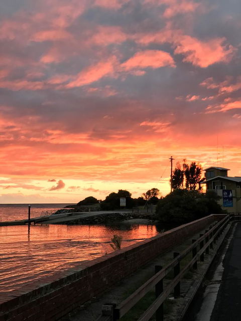 The Waterfront Wynyard - Accommodation Brunswick Heads 18