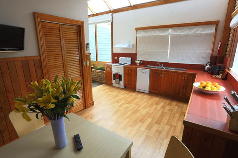 @ The Beach & Not Quite @ The Beach Holiday Cottages - Stanley - Accommodation Brunswick Heads 16