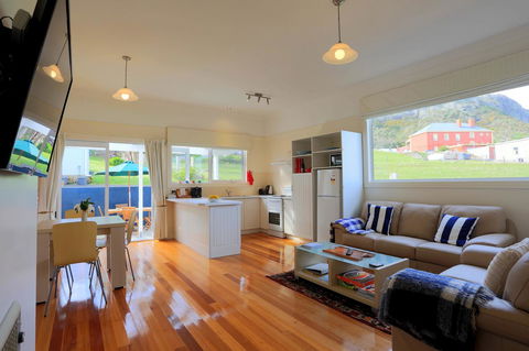 @ The Beach & Not Quite @ The Beach Holiday Cottages - Stanley - Accommodation Brunswick Heads 17