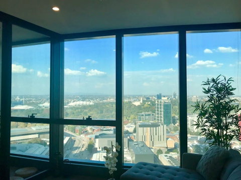 New High Rise Southbank Apartment With Park Views - Accommodation Brunswick Heads 0