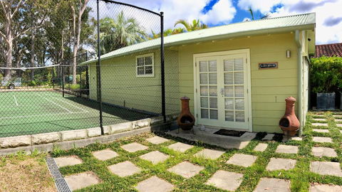 NEW: Tranquil Retreat -The Barn House Ingleside, Northern Beaches - Accommodation Brunswick Heads 1