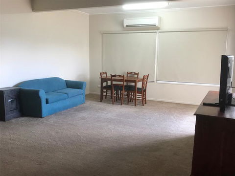 O'Shea's Royal Hotel - Accommodation Brunswick Heads 1
