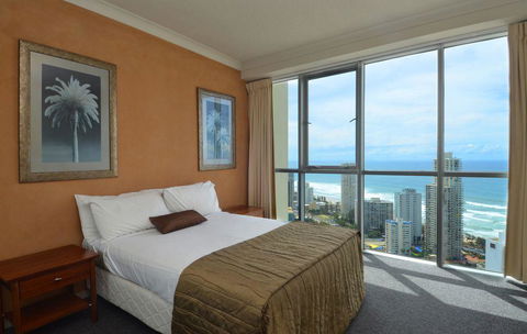 Ocean And Waterway View, 34th Floor, Chevron Renaissance - Accommodation Brunswick Heads 2