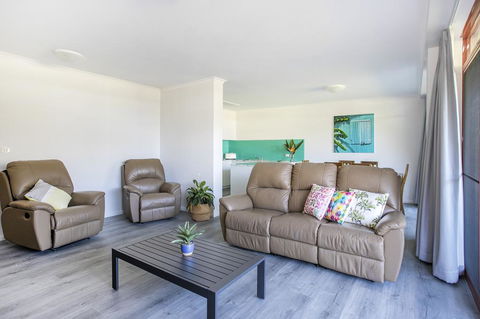 Ocean Breeze - Fathoms 3 - Accommodation Brunswick Heads 2