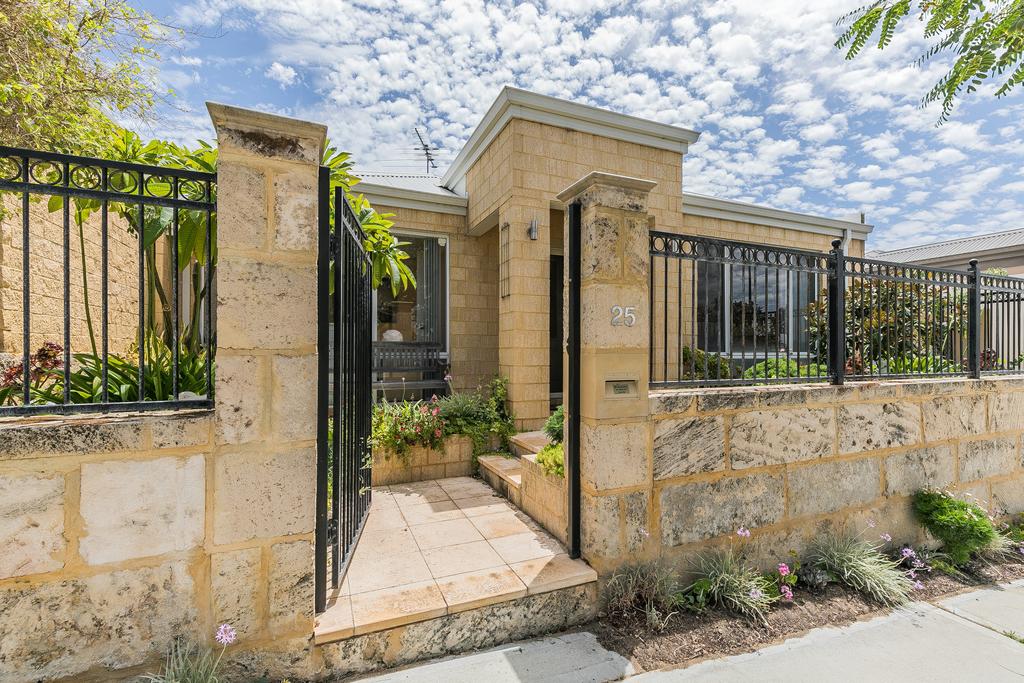 Clarkson WA Accommodation Brunswick Heads