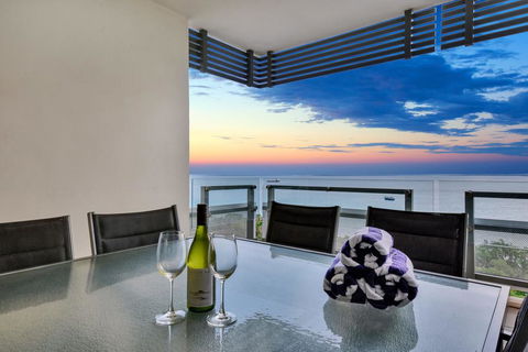 Oceana Darwin Central Oceanfront 3 Bedroom 2 Lounge Room Pool Gym Tennis Court Sleeps 9 - Accommodation Brunswick Heads 0