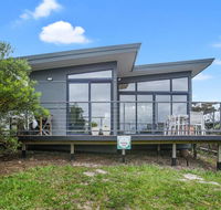 OCEANS 12 - modern ocean view villa - Accommodation Brunswick Heads