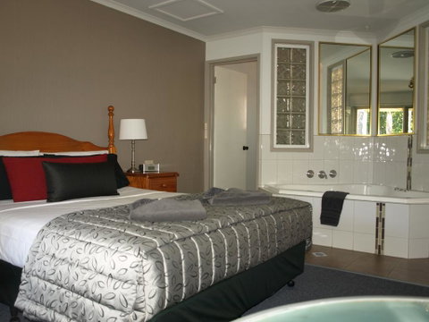 Old Coach Motor Inn Echuca - Accommodation Brunswick Heads 2