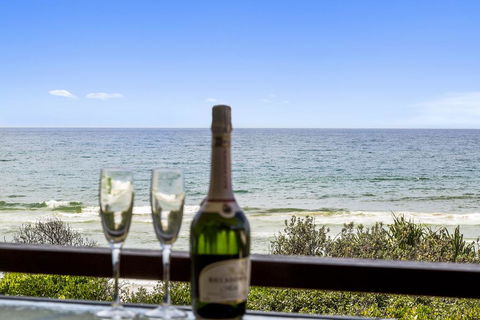 On The Beach At Hastings Point - Accommodation Brunswick Heads 2
