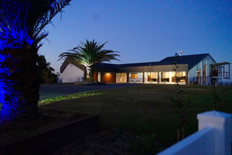 On Top Of The World - Accommodation Brunswick Heads 3