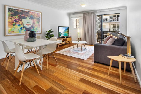 One-Bed Apartment With Balcony And Parking Near CBD - Accommodation Brunswick Heads 0