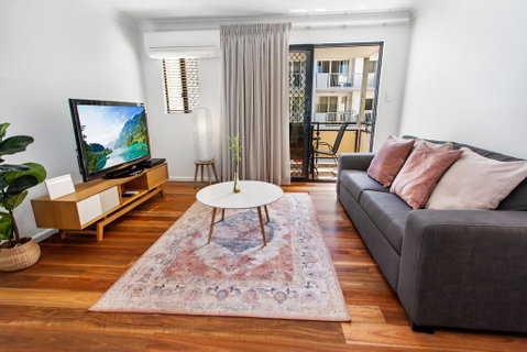 One-Bed Apartment With Balcony And Parking Near CBD - Accommodation Brunswick Heads 1