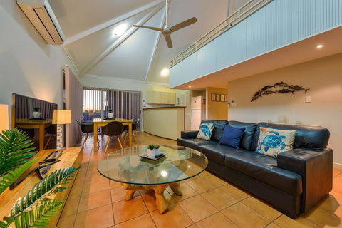 Osprey Holiday Village Unit 117 - Exquisite 3 Bedroom Holiday Villa With A Pool In The Complex - Accommodation Brunswick Heads 0