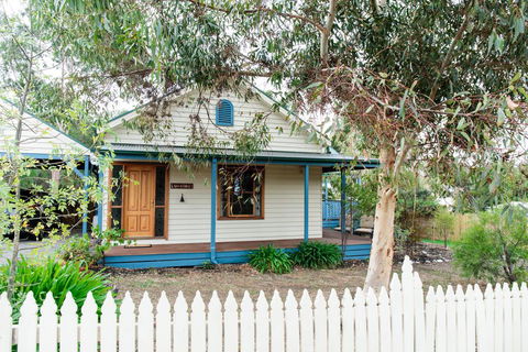 Parker Lodge Maldon - Accommodation Brunswick Heads 1