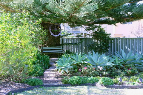 Pelican Beach House Narrawallee - Accommodation Brunswick Heads 2