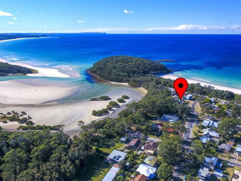 Pelican Beach House Narrawallee - Accommodation Brunswick Heads 0