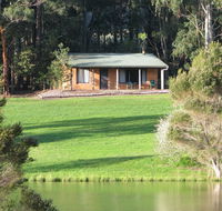 Pemberton Lake View Chalets - Accommodation Brunswick Heads