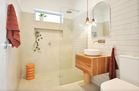 Pine At Arlo's - Refined Luxury In Glenelg - Accommodation Brunswick Heads 1