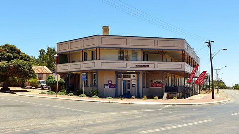 Pingelly Hotel - Accommodation Brunswick Heads 0