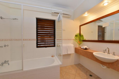 Poolside @ Hibiscus - Accommodation Brunswick Heads 3