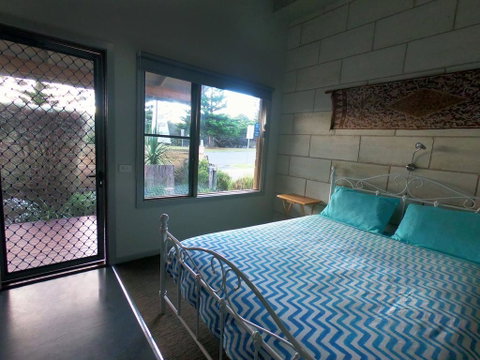 Port Campbell Guesthouse & Flash Packers - Accommodation Brunswick Heads 2