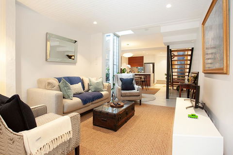 Quiet Family Home With Garden Courtyard Near Cafes - Accommodation Brunswick Heads 0